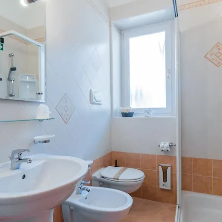 Dolomiti Di De Martin D Oscar Hotel 3*